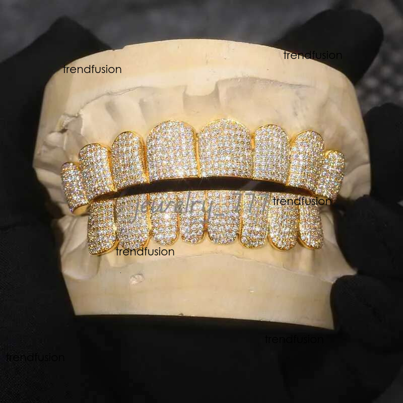 Custom Made Personalized Vvs Vvs1 Moissanite Dia Mens Hip Hop 14k White Iced Out Gold Plate Grillz Teeth Decoration