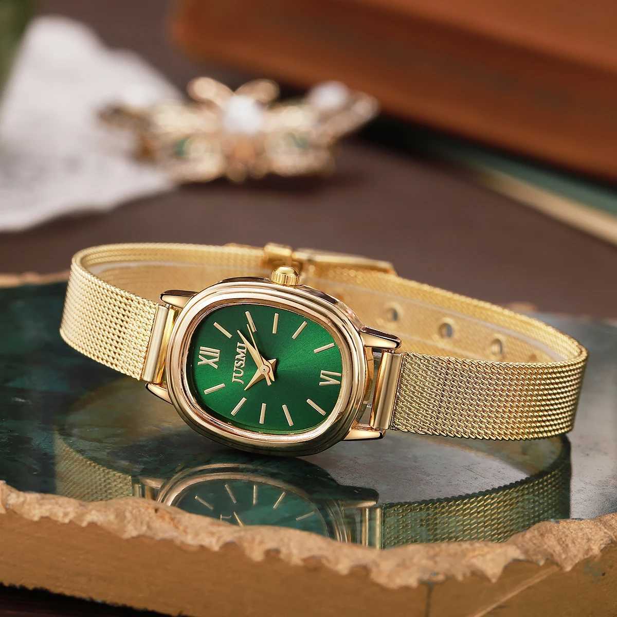 Ladies new oval steel strap quartz watch with rectangular scale high-end atmosphere and fashion trend.T250408