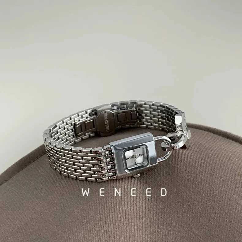 The best-selling vintage watch of 2024 featuring a unique Liby lock design classic steel strap womens watch and the new Forlover Relojes Para Damas Y2