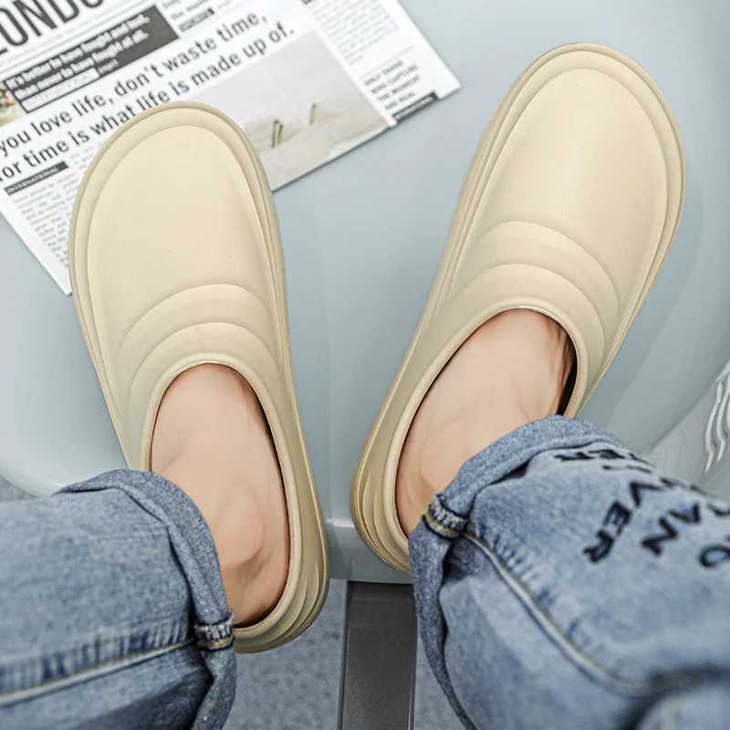 New Arrival Thick bottomed semi flip cover suitable for women to wear lightweight anti slip and waterproof by 2025 high gain chef shoes in hole T25040