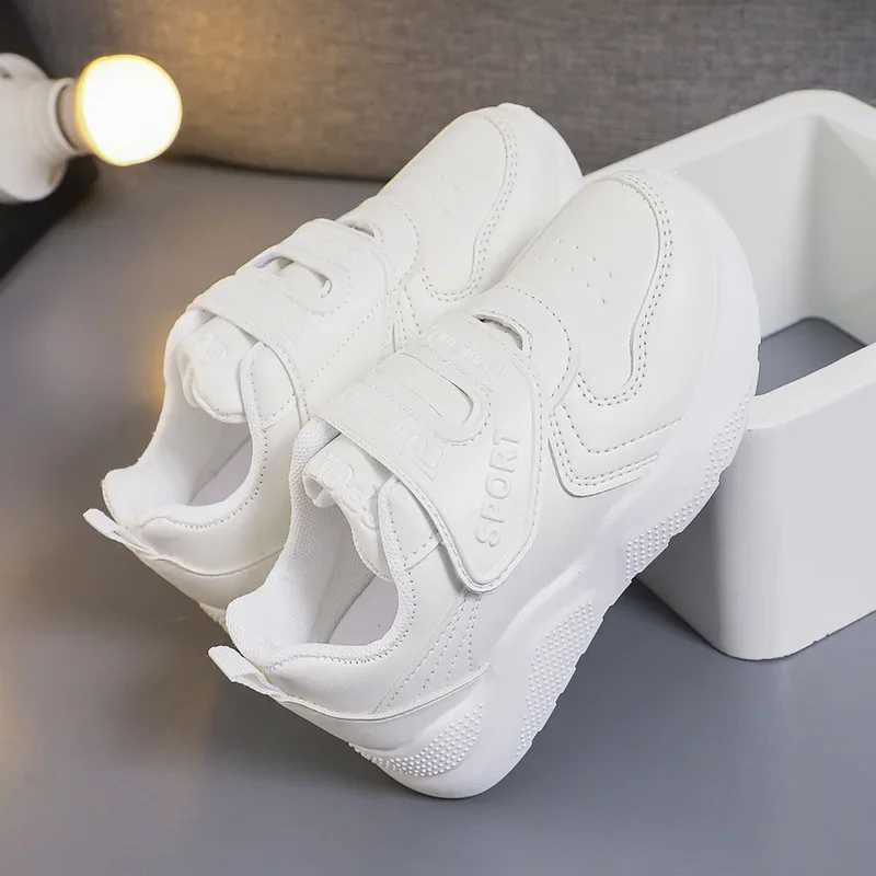 Childrens sports shoes boys casual shoes black and white leather students basketball shoes trend fashionable childrens sports shoes W250407