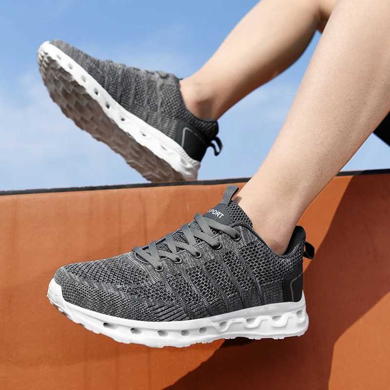 Mens shoes lightweight non-slip soft sole running shoes youth mesh breathable shock absorption sports casual shoesC250410