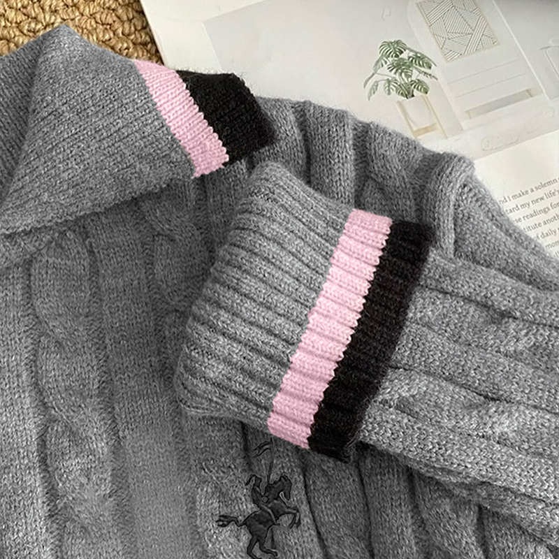 Women's color-blocked sports top, lapel long-sleeved sweater, fashionable and popular sports sweater, small print on chest, outdoor sports exerci