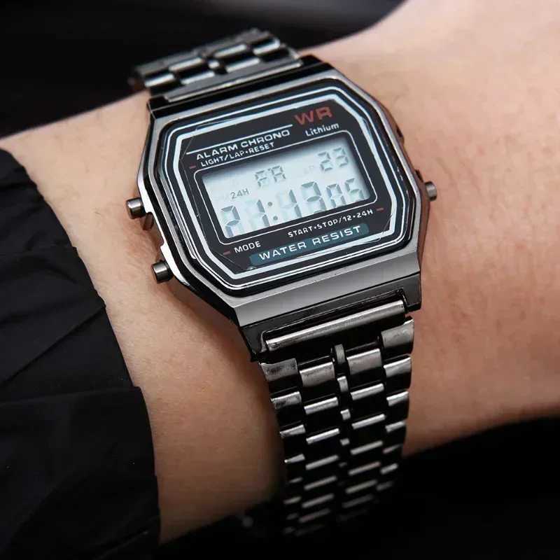 1 mens digital watch waterproof bracelet watch gold electronic LED watch womens casual Montre Homme Relogio watchT250408