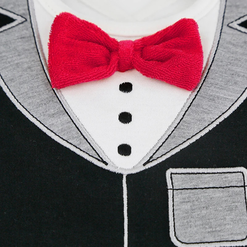 Full term born baby three-dimensional bow tie saliva towel waterproof gentleman bib male baby soft rice bag waterproof 250408
