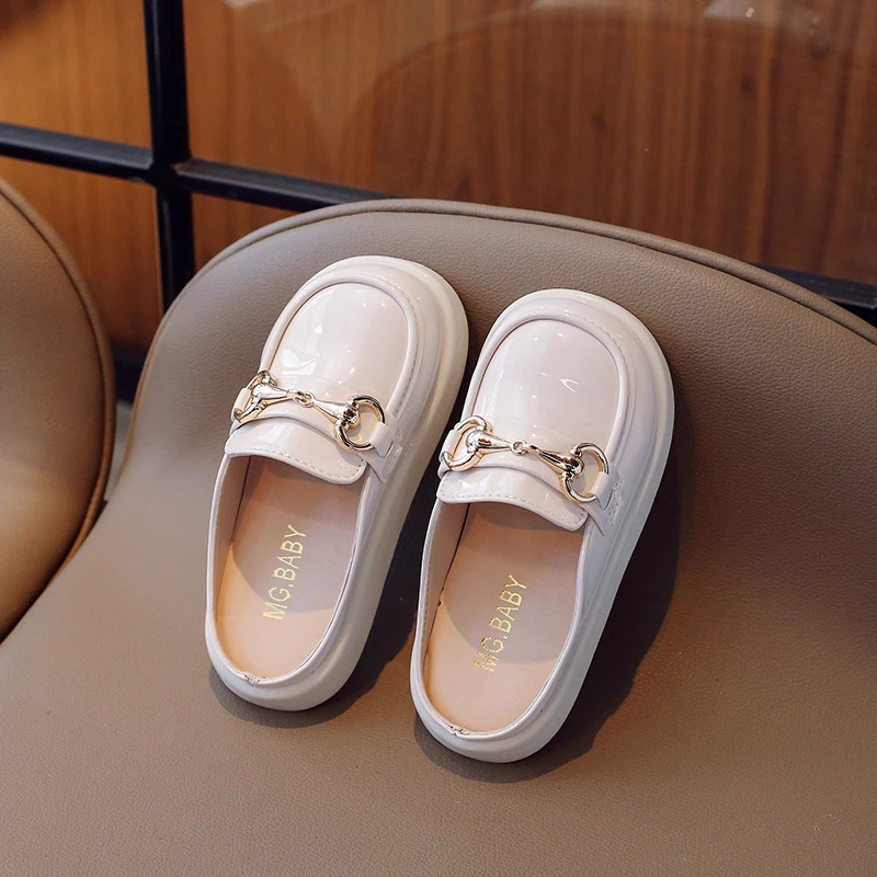 Childrens Sandal Slippers Summer White Soft Boys and Girls Sandals White Fashion Anti-slip Kids Outer Wear Slippers Shoes 250408