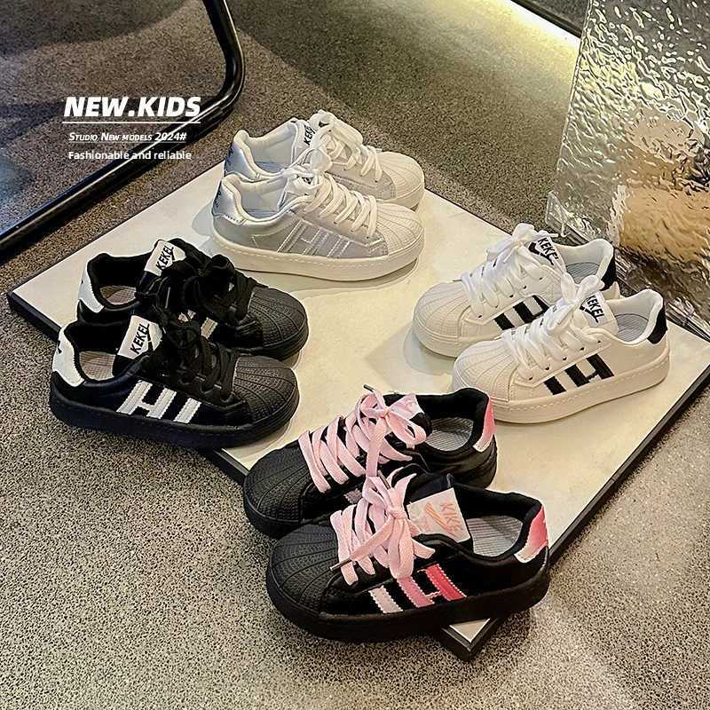 Childrens casual shoes autumn and spring baby soft baby shoes anti slip boys sports shoes girls fashionable shell toe shoes W250407