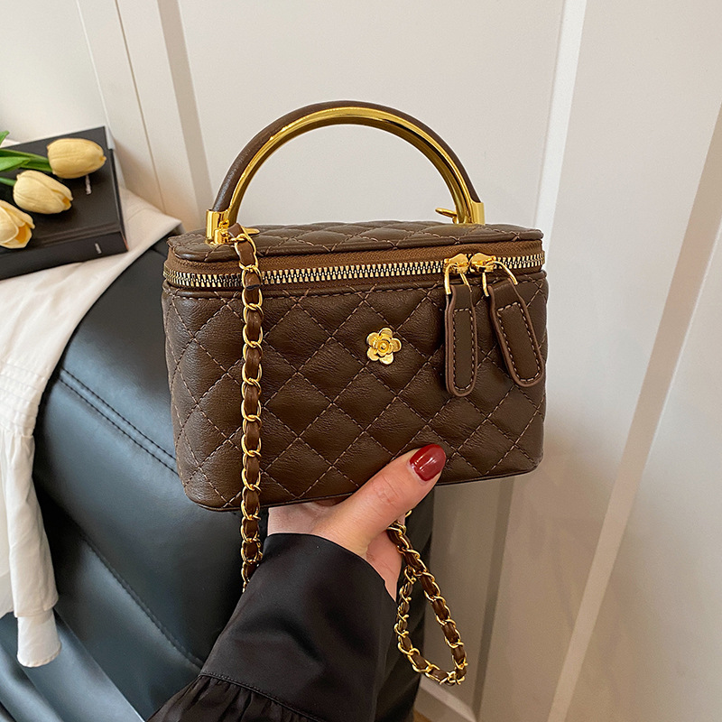 Free Shipping Multi-Color Quilted Metal Flower Decor Box Bag Gold Chain Handheld & Crossbody Dual-Use Bag Retro Light Luxury Commuter Dating Exquisite