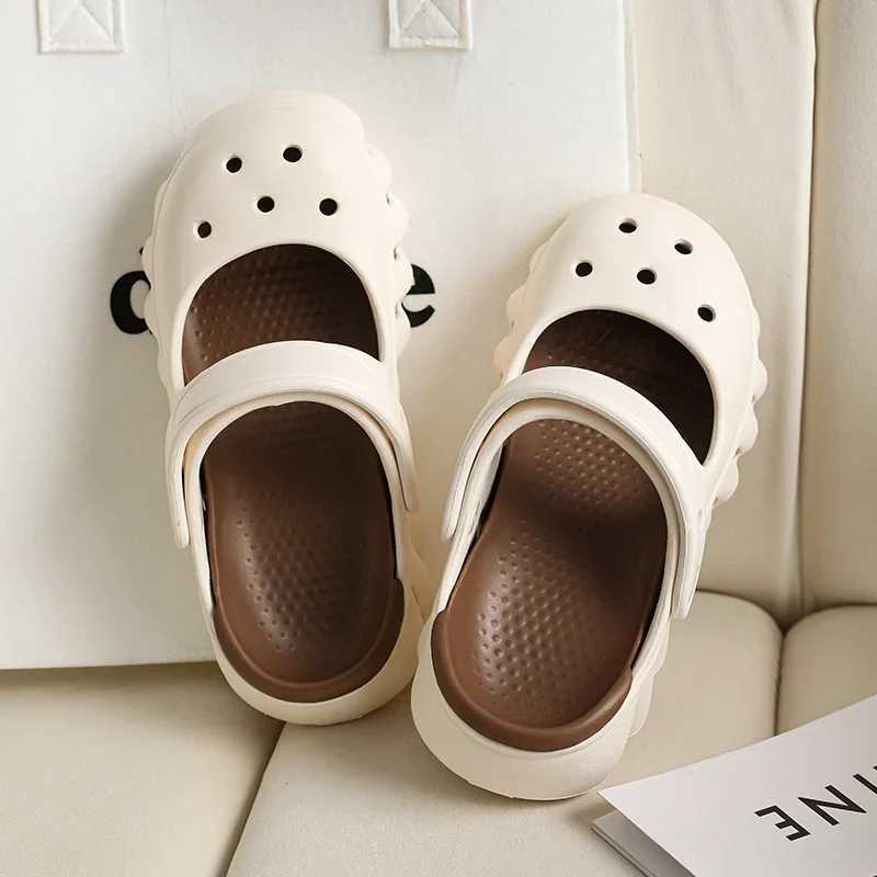 New Arrival Womens summer anti slip EVA slippers womens casual hole garden sandals womens soft soled household indoor and outdoor pump shoes T250407