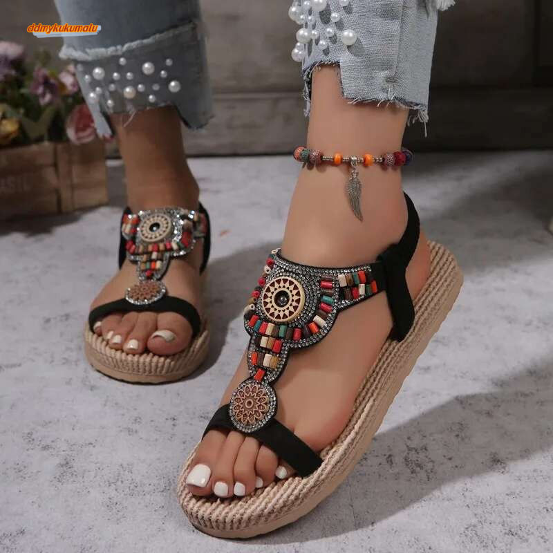 Summer 2025 New Large Flat Bottom wer Sandals Bare Toes Outer Wearing Boho Style Vacation Beach Shoes for Women ddmykukumalu