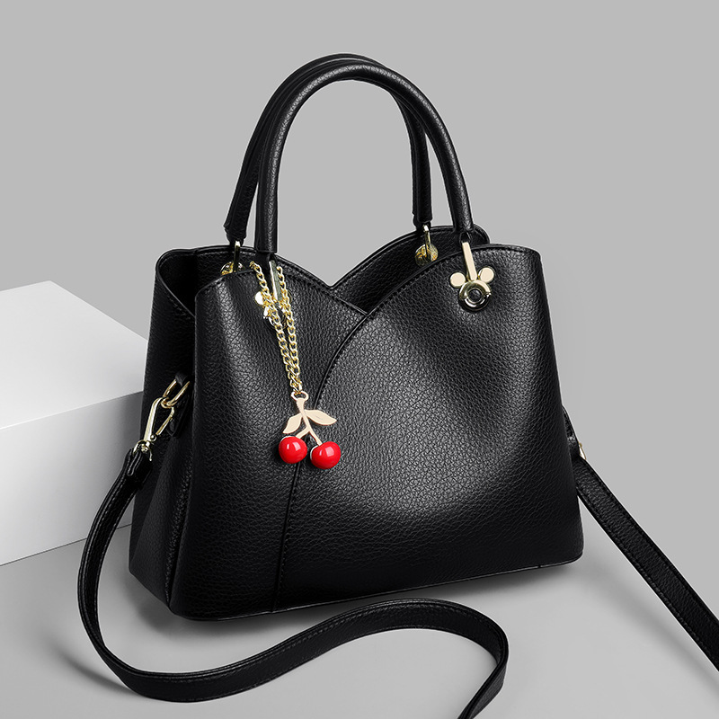 2025 New Large Capacity Design Bag Female PU Leather Handbag Middle-aged Mother Commuting Shoulder Bag