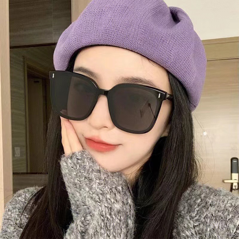 2025 Hot new free shipping designer glasses for mens womens sunglasses Large frame summer sunscreen sunglasses