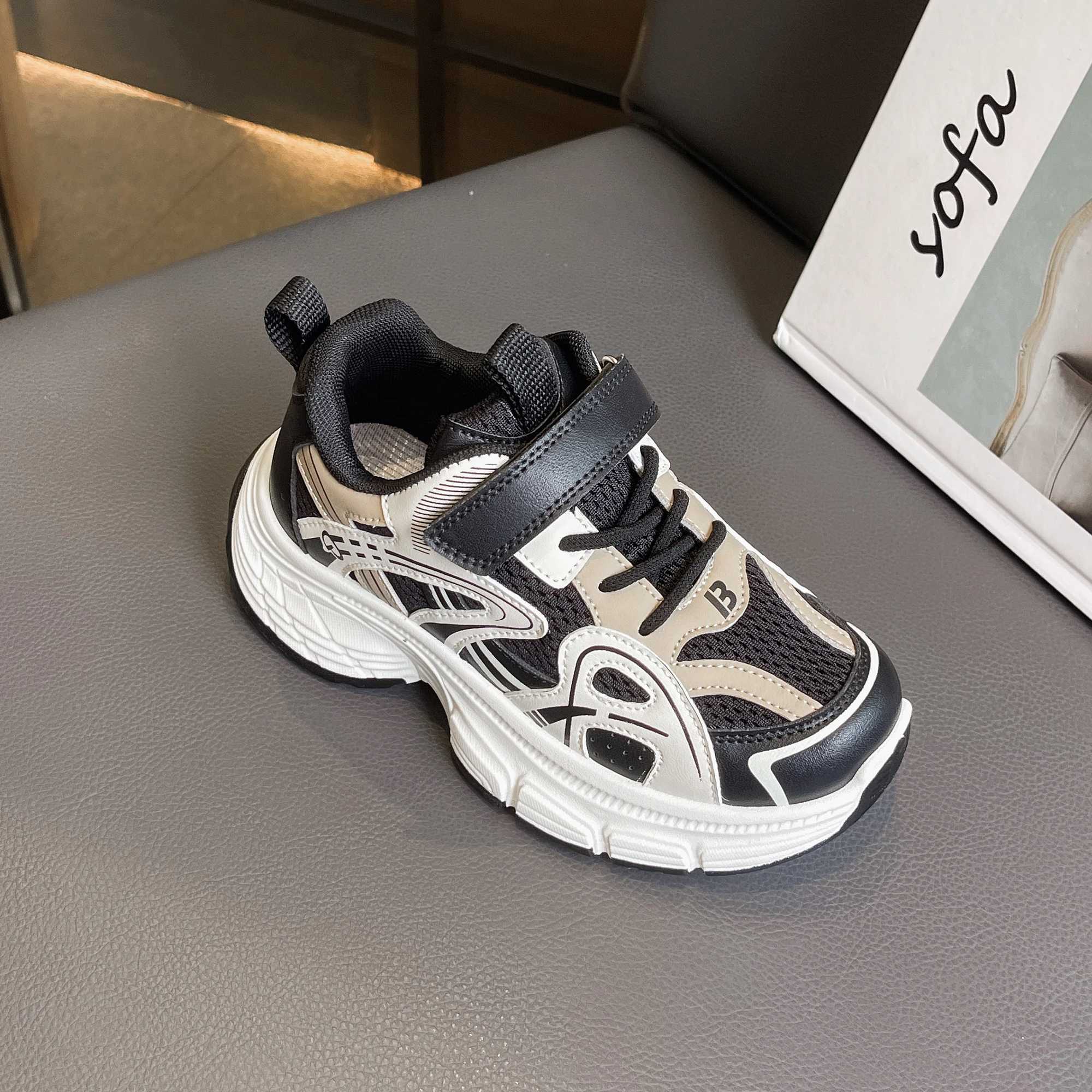 Childrens short and chubby sports shoes suitable for boys and girls casual shoes school fashion shoes W250407