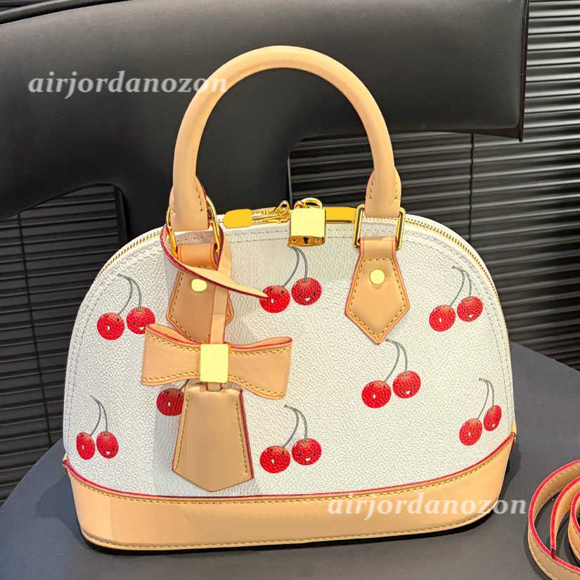 Shoulder Bags Shell Shoulder Bag Luxury Designer Bags Purse Women Cherry Crossbody Bag Handbags Fashion Classic Small Large Tote Bags