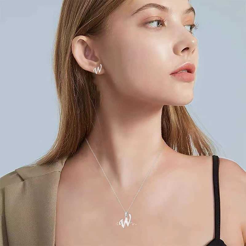 Fashion Initial Letter Pendant Necklace for Women Simple Stainless Steel Letter Glossy Clavicle Chain Choker Necklaces JewelryC250407