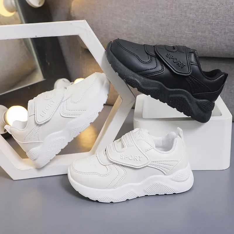 Childrens sports shoes boys casual shoes black and white leather students basketball shoes trend fashionable childrens sports shoes W250407