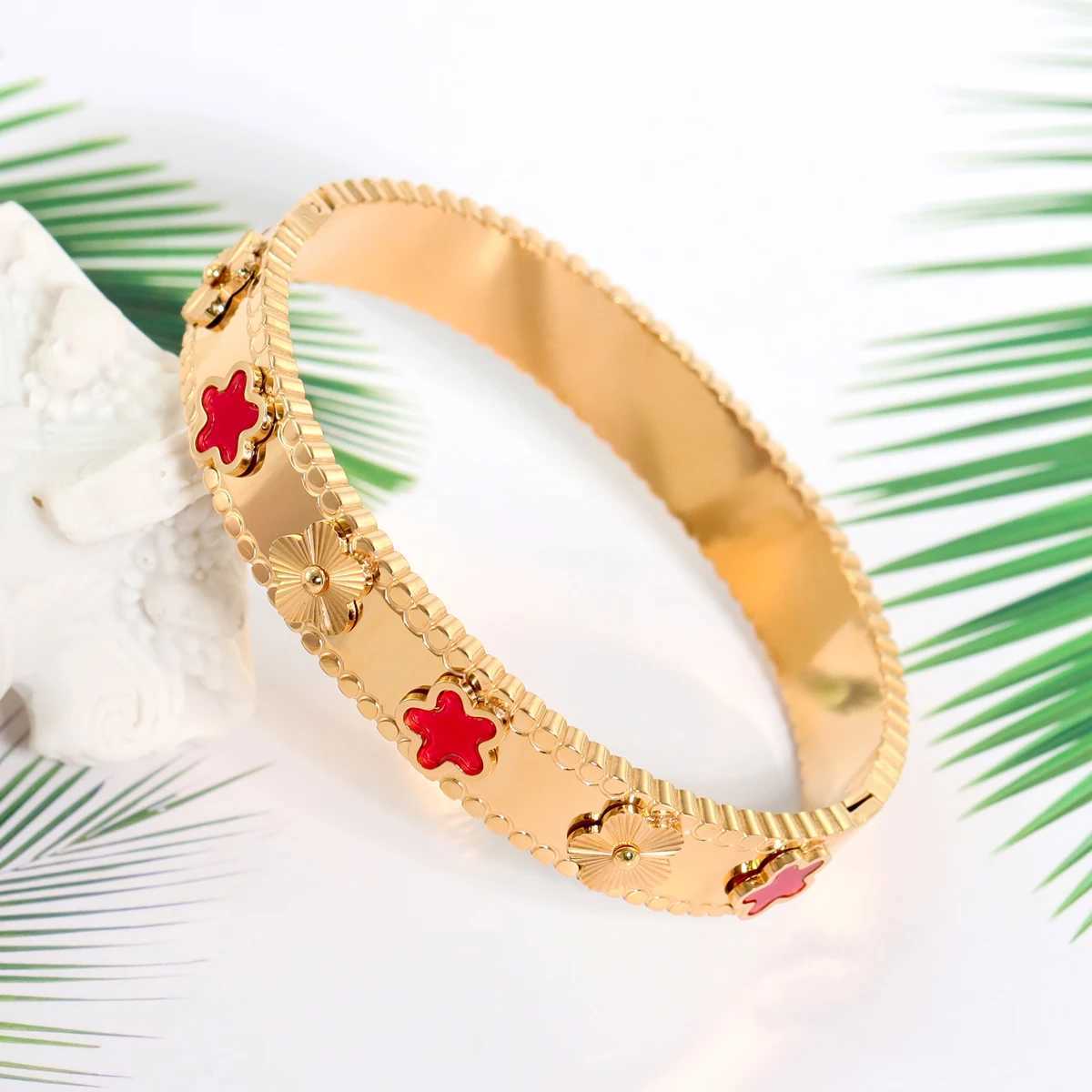 1Pc Fashion Flower Stainless Steel Bracelet Vintage Handmade Jewelry Y250408
