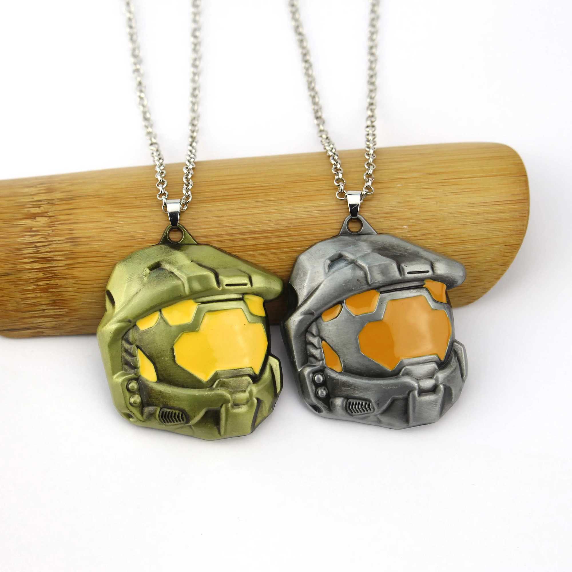 Halo Spartan Assault Mask Keychain Mask Car Keyring Mens Necklace Ornaments Decoration Accessories For fans GiftC250407