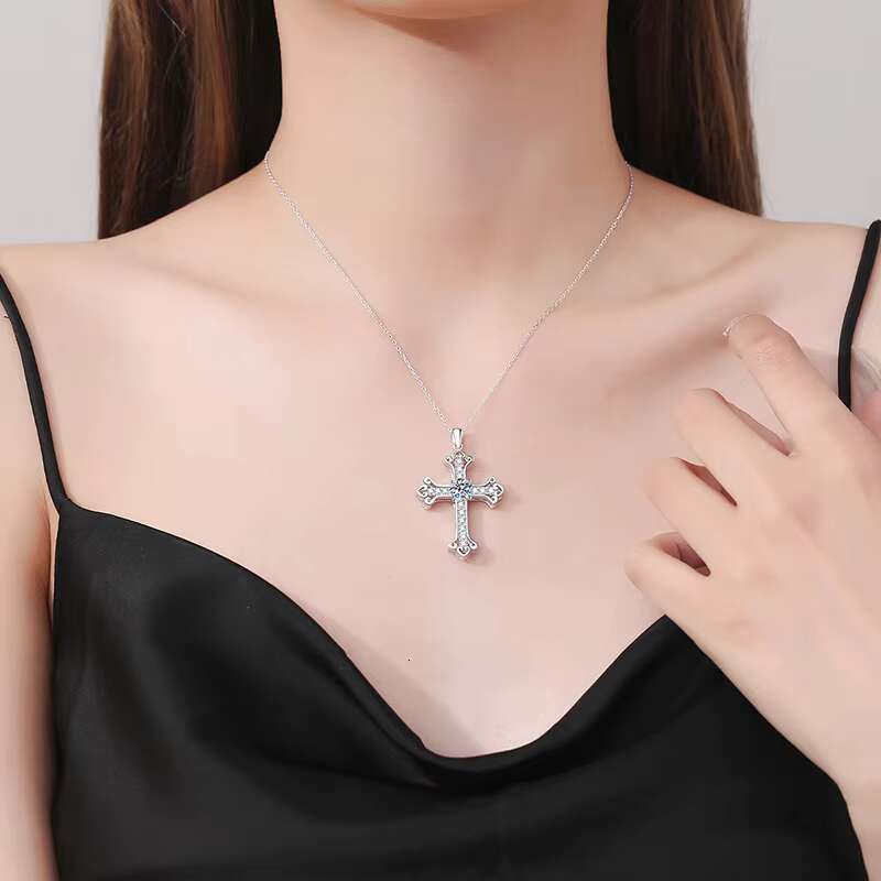 Wholesale Fine Bling 1ct Moissanite Cross Pendant Necklace Trending S925 Sterling Silver Necklace for Women Anniversary Gift