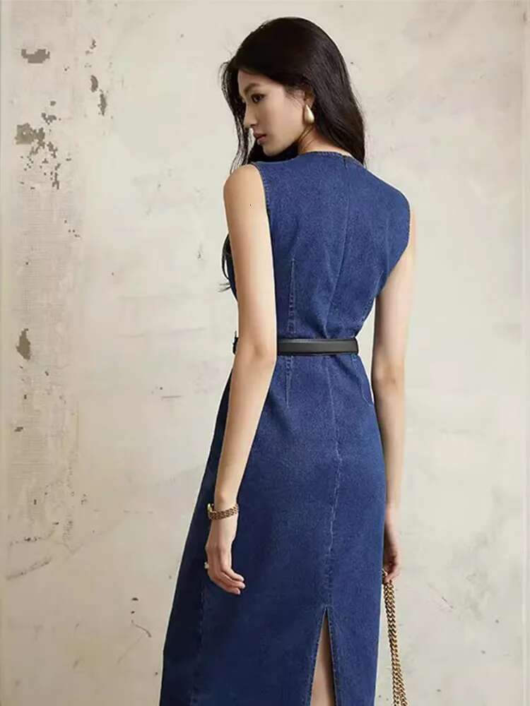 2025 Summer New Women's Skinny Fit Denim Dress Elegant O-Neck Sleeveless Waist-Cinching Midi Dresses Trendy Casual Streetwear