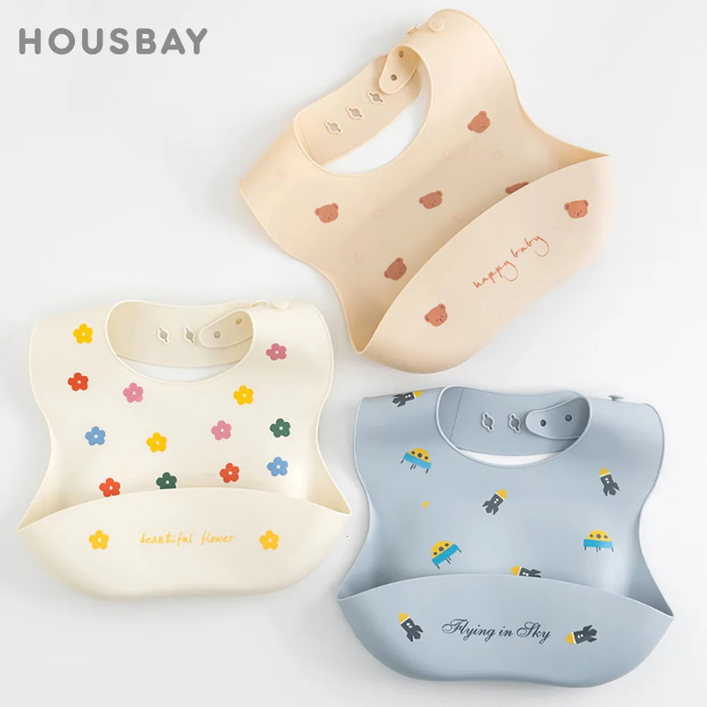 Baby Bibs Waterproof Soft Silicone Scarf Rocket Print Adjustable Bibs Burp Cloths Baby Feeding Aprons Kids Eating Accessories 250408