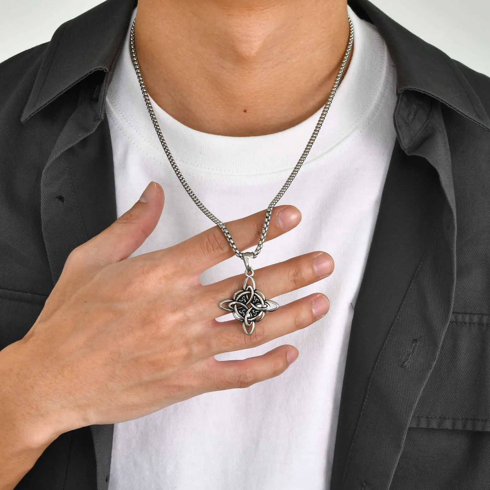 Vnox Vintage Celtic Knot Necklaces for Men WomenStainless Steel Nordic North Europ Amulet PendantTriquetra Witches Knot CollarC250407