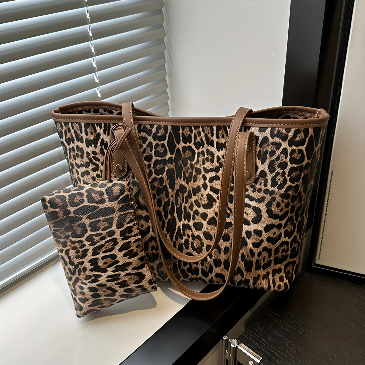 Leopard Soft Shoulder Bag Retro Animal Print Large Capacity Handbag with Purse Fashion Casual Style Shopping Tote Bag 251107
