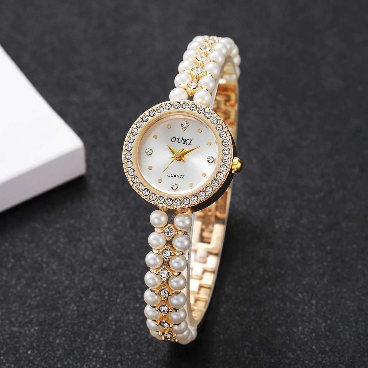 Fashion womens watch imitates pearl alloy strap and quartz watch Reloj Mujer (frameless)T250408