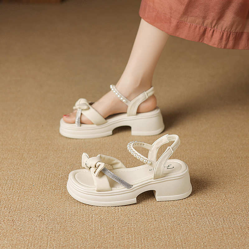 2025 New World Women's Shoes Pearl Sandals Summer New Designer Multi functional Fairy Matching Skirt Roman Beach1