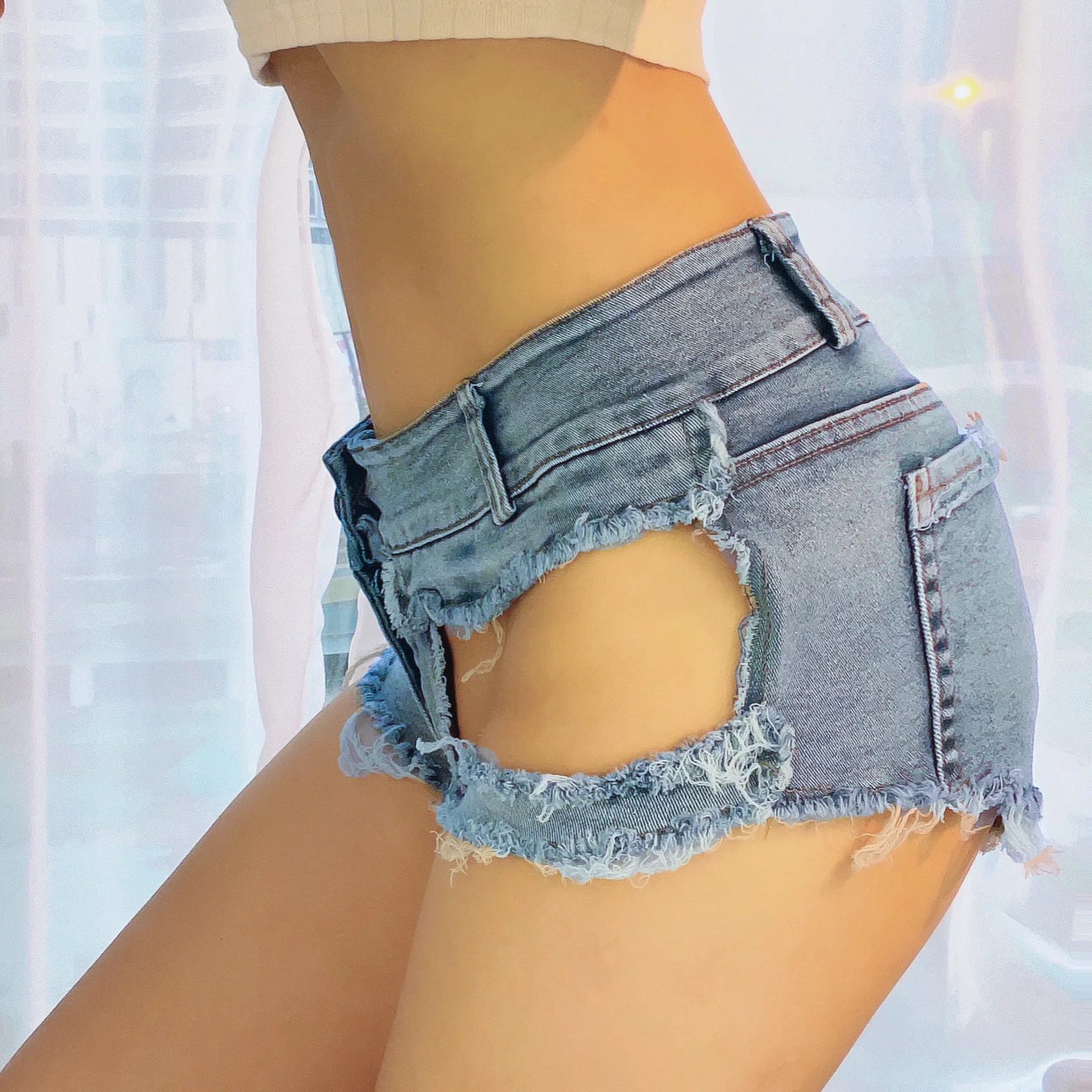2025 Womens Sexy Hole Denim Jeans Shorts Low Waist Dj Polo Dancel Shorts Bar Nightclub 250408