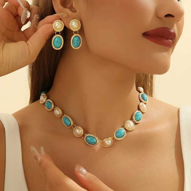 Vintage Oval Geometric Pearl Necklace Palace Style Clavicle Chain WholesaleC250407