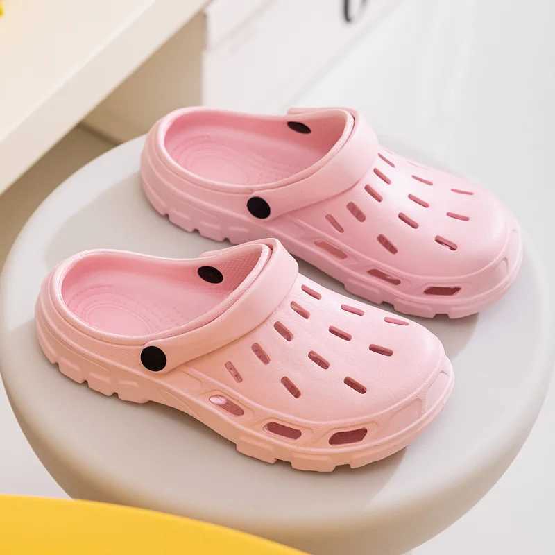 New Arrival SmilePoP Summer Womens Sandals New Soft Beach Womens Slide Outdoor Waterproof Hole Slide Womens Vacation Pool Slide T250407