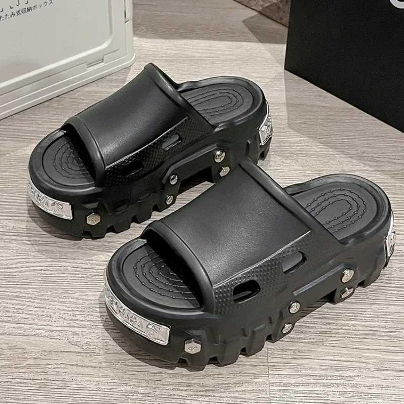 Punk style womens 2025 new arrival soft EVA thick platform slider comfortable garden shoes Fi beach sandalsXJ250407