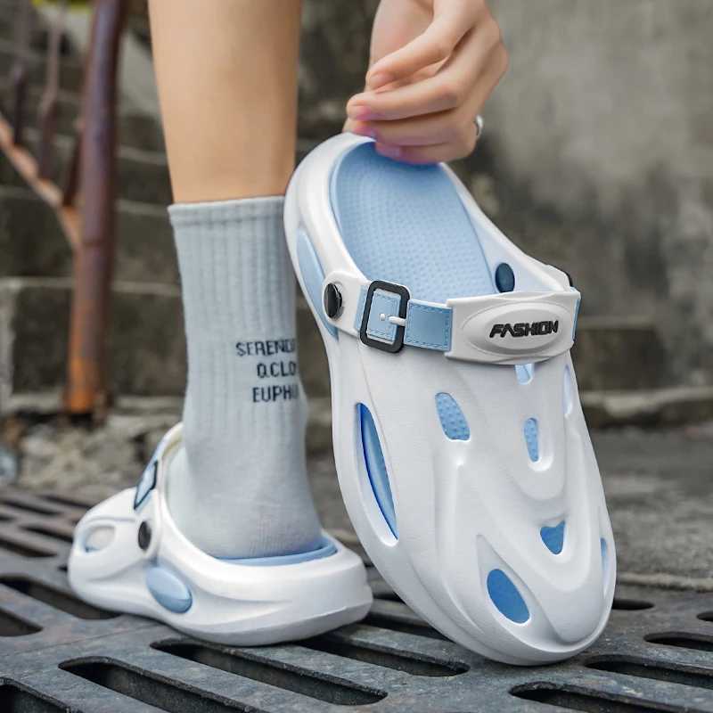 New Arrival High quality summer cave hollow closed toe anti slip sandals with soft soles lightweight and ultra soft platform garden shoes T250407