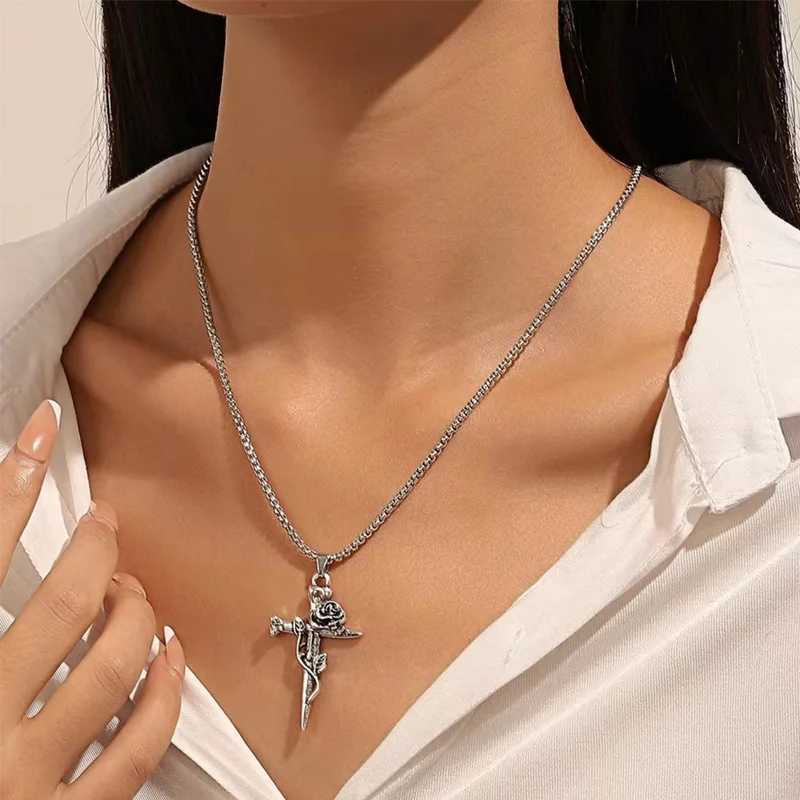1Pcs Vintage Rose Cross Pendant Necklace For Women Men Stainless Steel Chain Punk Goth Trendy Accessories Choker Gothic JewelryC250407