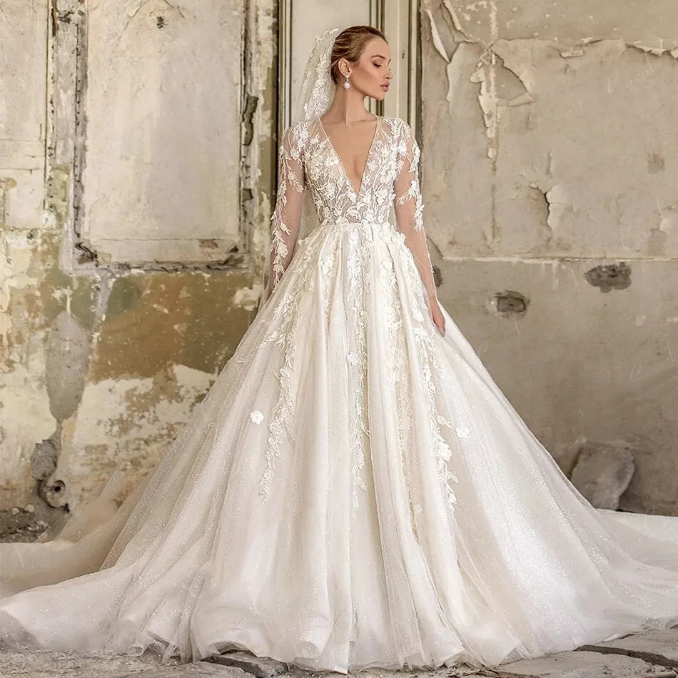 Elegant Ivory Tulle V-Neck Wedding Dress with Lace Appliques Long Sleeves A-Line Bridal Gown with Chapel Train