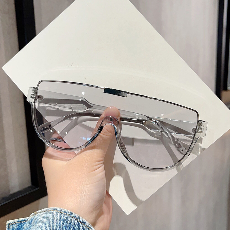 2025 Hot new free shipping designer glasses for womens sunglasses Summer new European and American slimming sunglasses