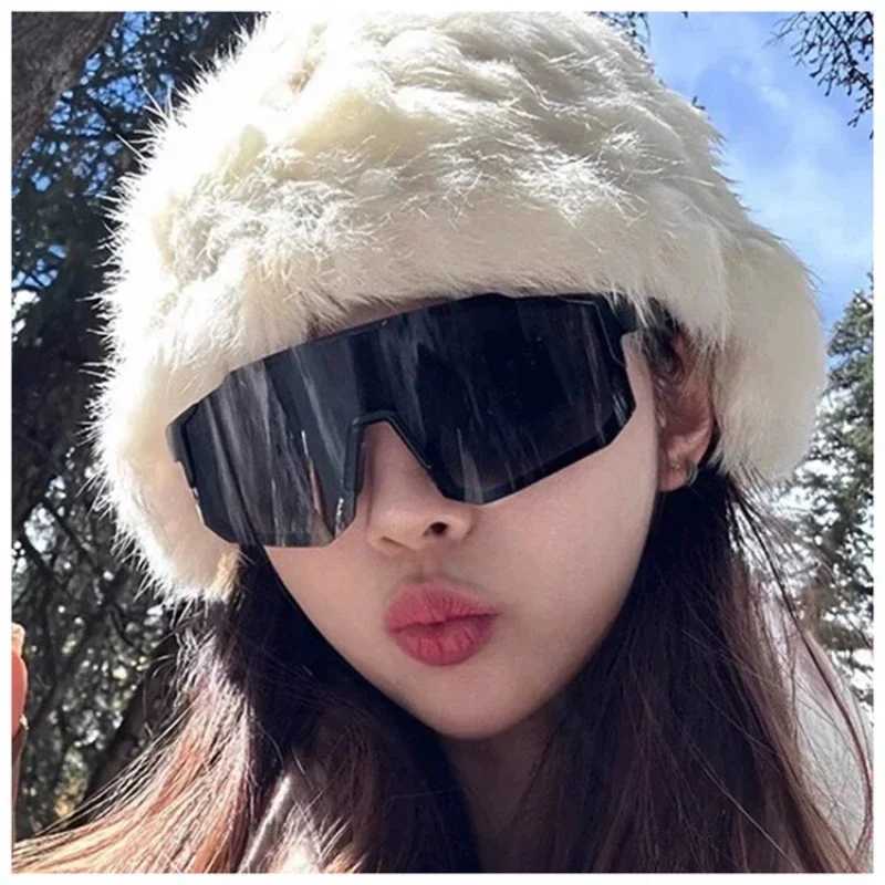 Outdoor sports hiking skiing cycling glasses for men windproof and UV protective sunglasses European large frame glasses W250408