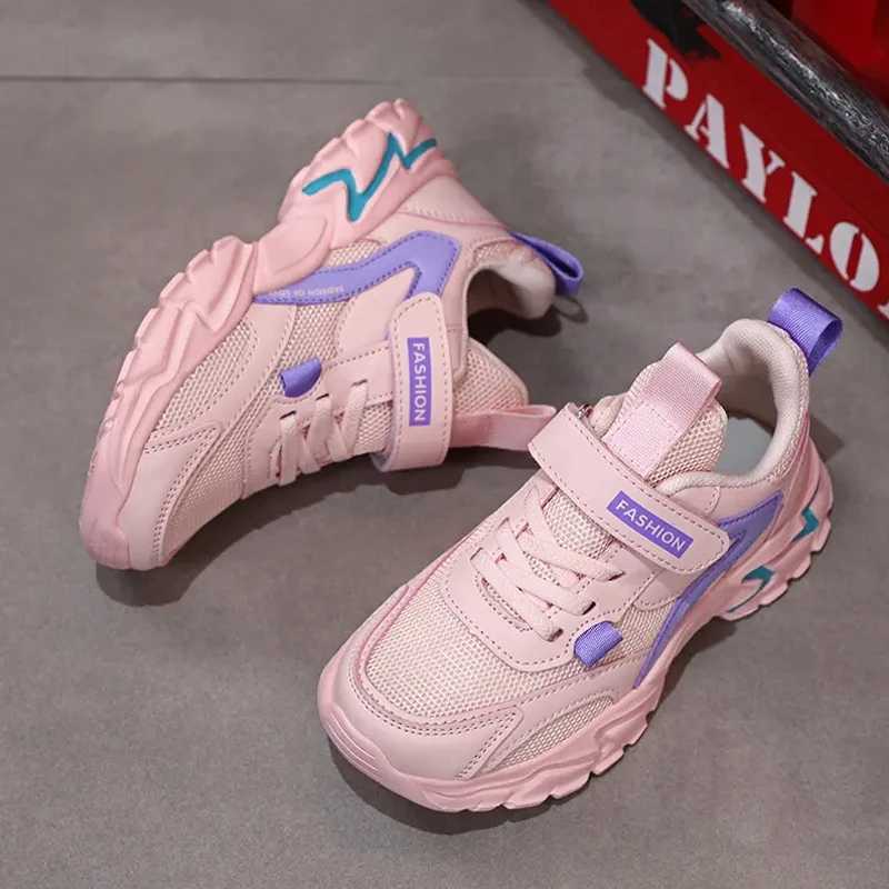 Cute pink childrens lightweight mesh walking shoes suitable for outdoor breathable sports running shoes W250407