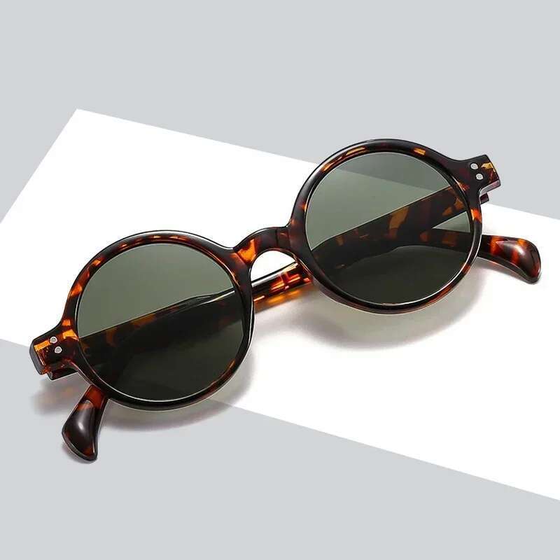 Vintage Round Sunglasses Women Men Brand Designer Sun Glasses Male Female Rivet Frame Fashion Retro Shades Oculos De Sol