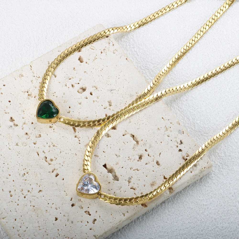 Heart shaped crystal pendant gold galvanized stainless steel waterproof necklace bracelet womens gift jewelry set wholesale Y250408