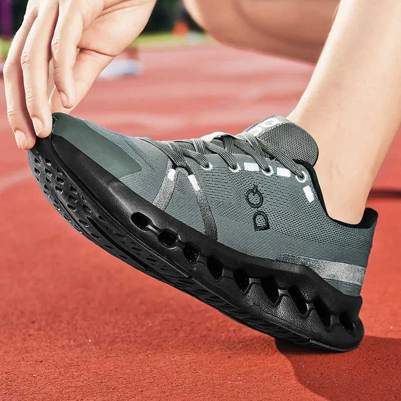 Upgraded anti slip sports shoes lightweight and breathable shock-absorbing running shoes Z250513