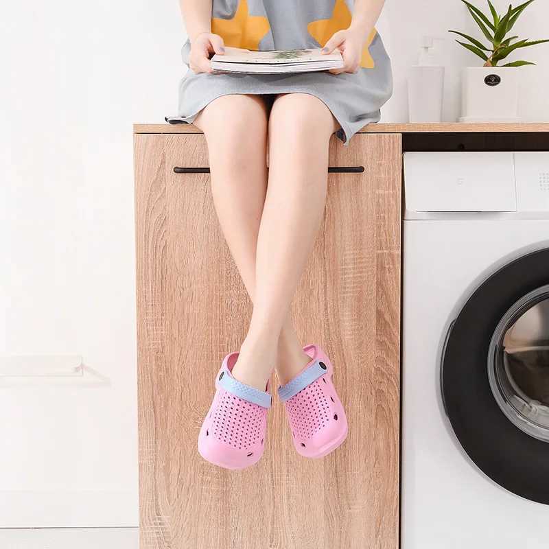 New Arrival Womens sandals hole shoes womens beach shoes EVA lightweight sandals family slippers outdoor slippers summer slippers sports shoes non sli
