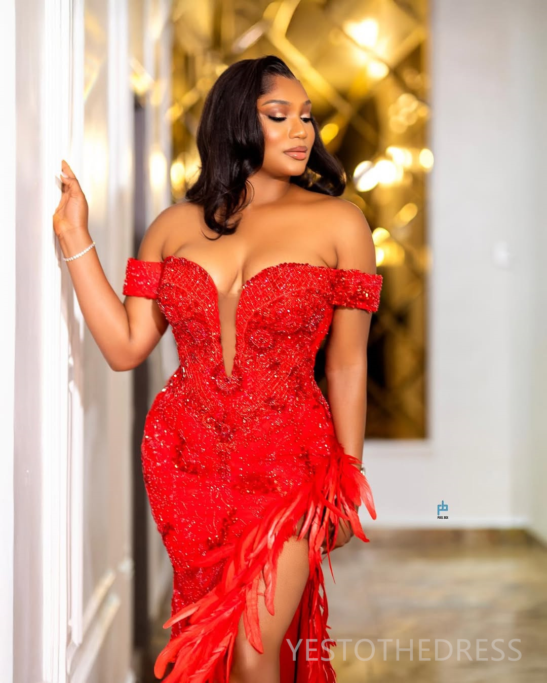 2025 Plus Size Red Prom Dress Mermaid Prom Dresses Evening Formal Gowns Off Shoulder Feather Side Split Beaded Lace Birthday Second Reception Gowns Fo