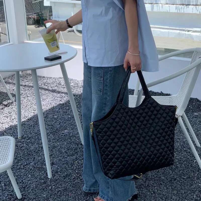 Tote Women2025new Large Capacity Rhombus Black One Shoulder Portable Crossbody Big Bag