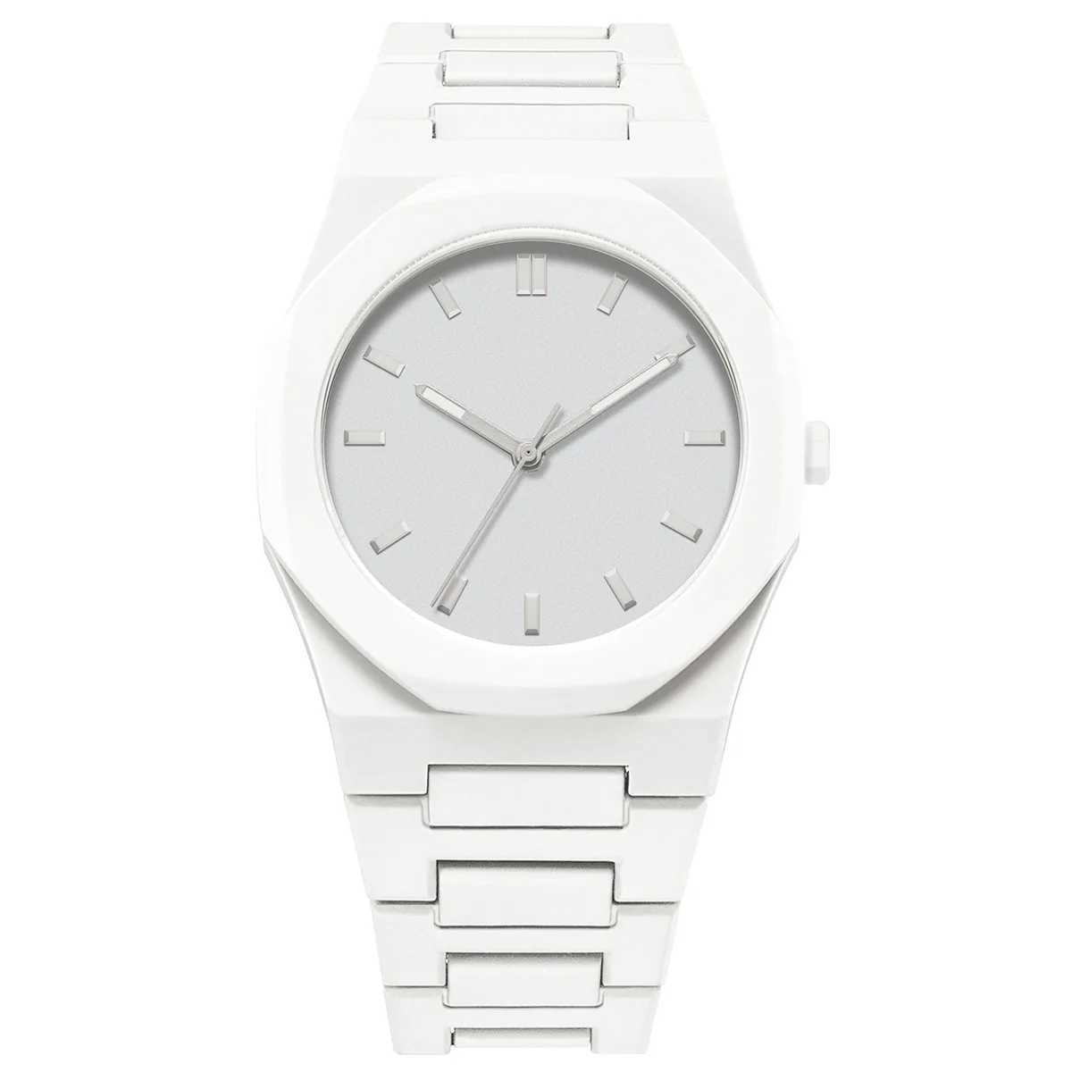 New Product Launch Classic Brand Black PC Plastic Strap Waterproof Quartz Watch for Men and Women Leisure Sports Clock Y250407