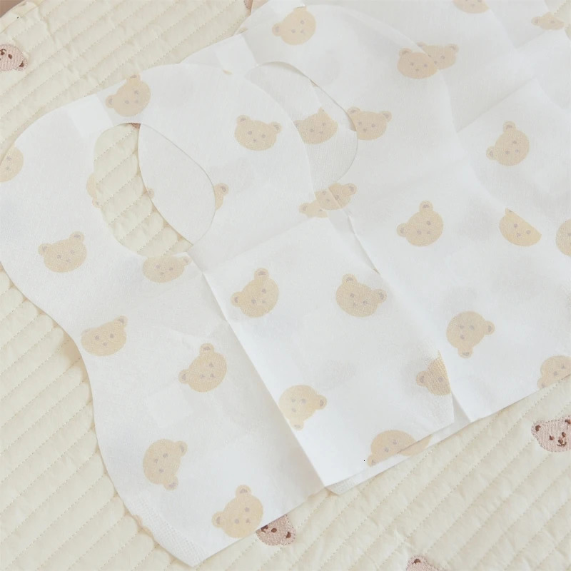 50-Pack Disposable Bibs for Babies Aged 6 Months to 2 Years Cartoon Bear Feeding Bib for Boy Girl Non-woven Drool Towel 250407