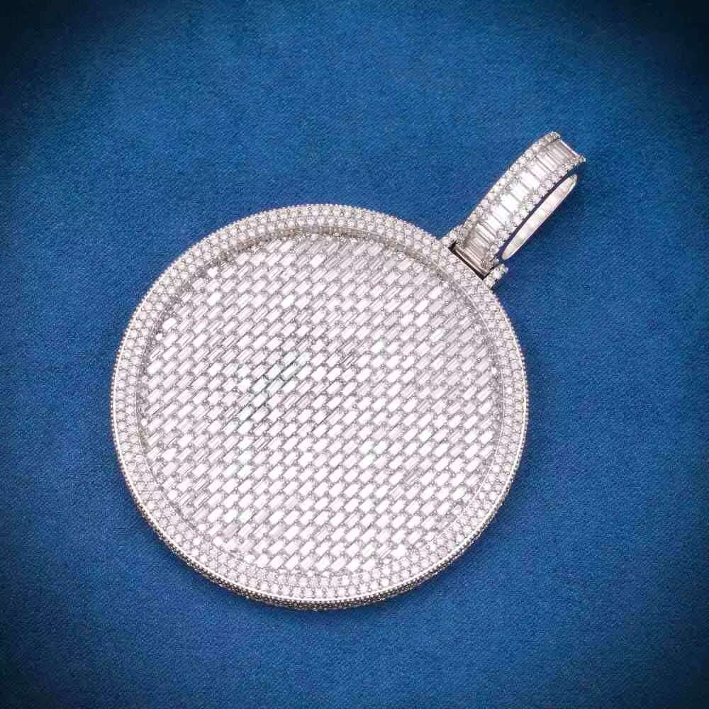 Hip Hop Mens Bling Iced MoissaniteBaguette Circle Pendant VVS 925 Silver Diamond Tester Customisable Fashion Pendants