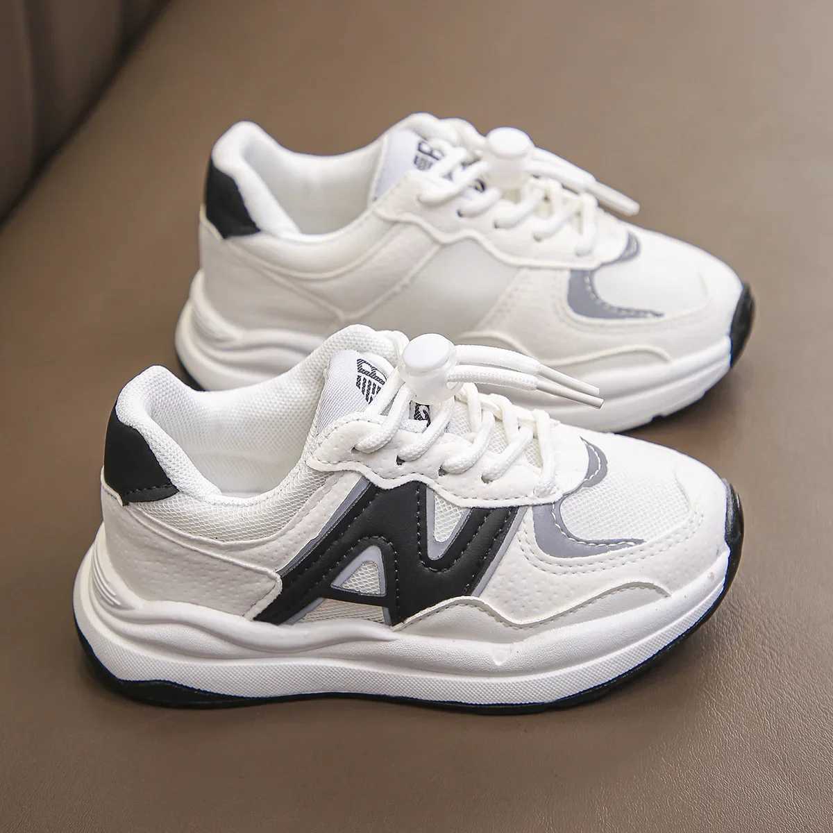 Childrens boys and girls soft sports shoes fashionable running shoes casual baby outdoor flat shoes trendy basketball shoes W250407