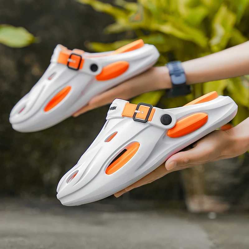 New Arrival High quality summer cave hollow closed toe anti slip sandals with soft soles lightweight and ultra soft platform garden shoes T250407
